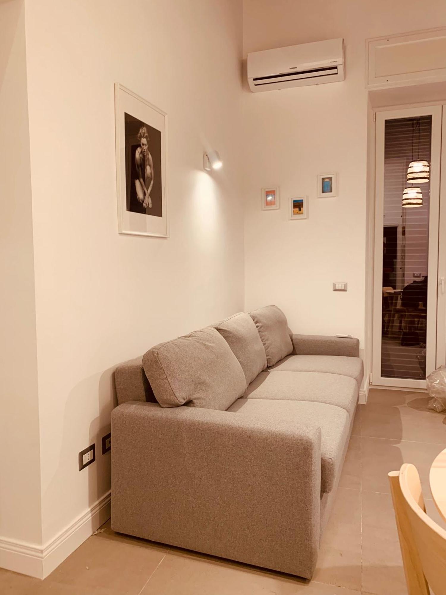 Fafa Apartment City Center Napels Buitenkant foto